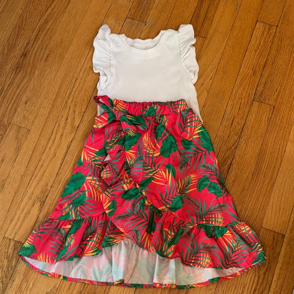 Tropical Print Dress with Ruffled Sleeves size 3 years